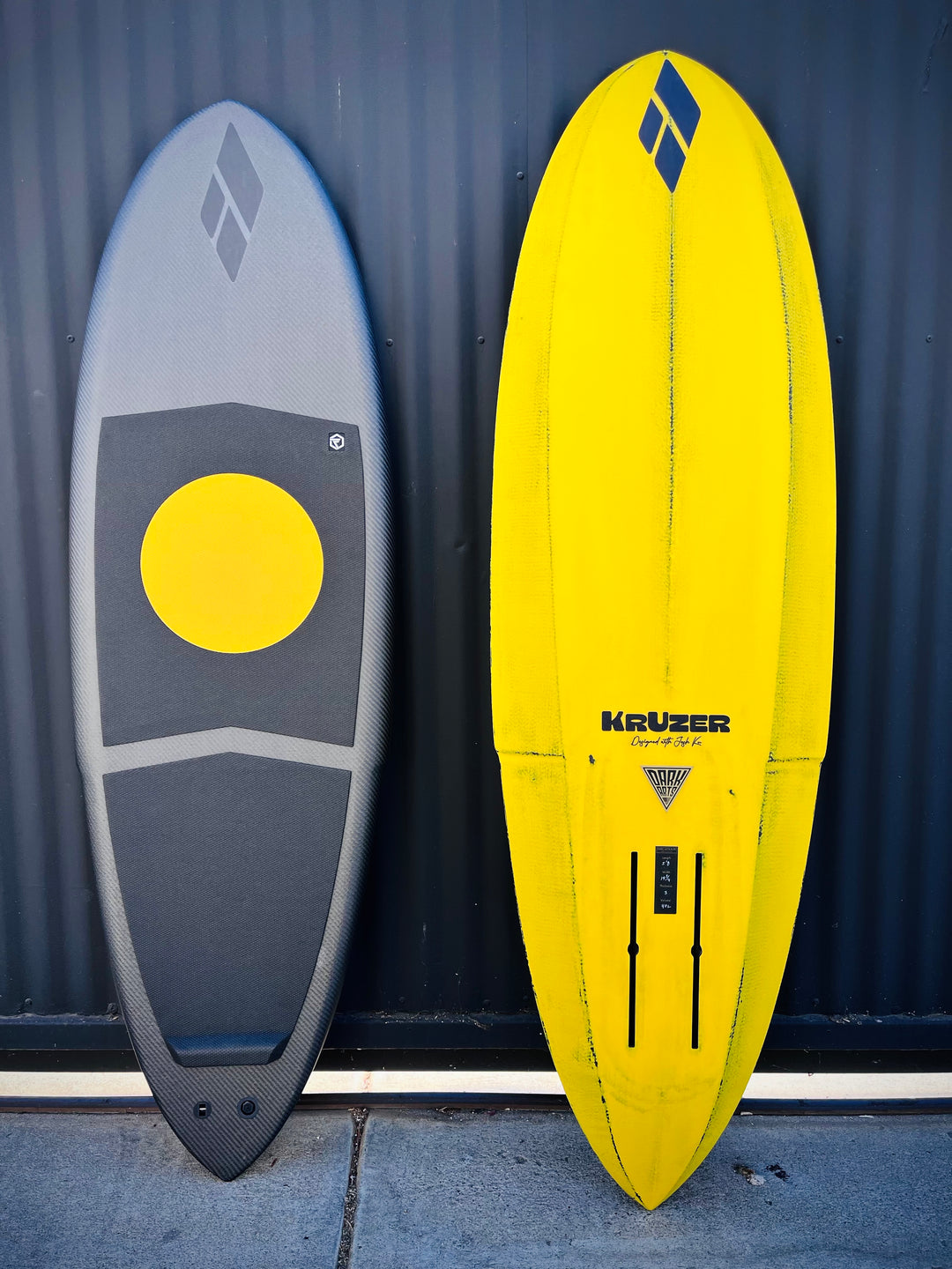 AMOS KRUZER | Dark Arts Surf